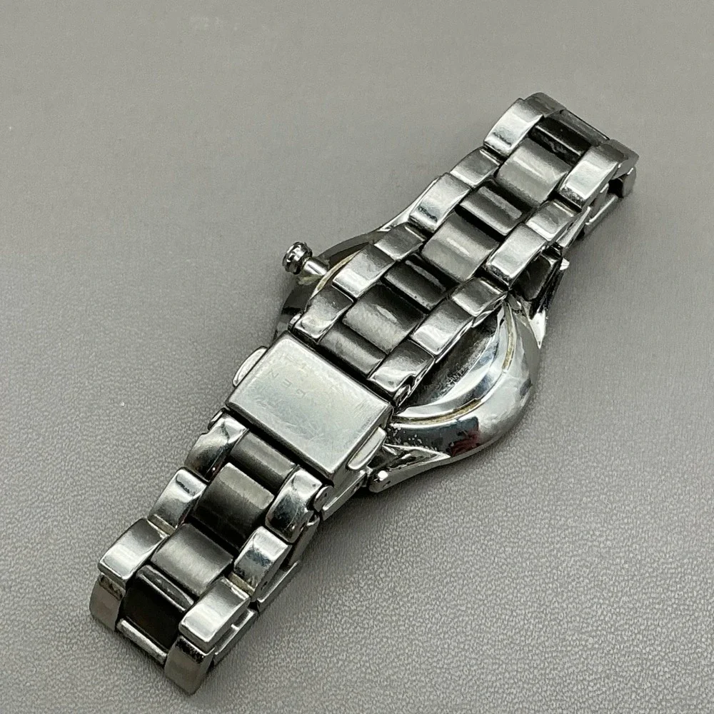 Skagen Watch Women's Silver Tone Black Dial Crystal Bezel 32mm NEW BATTERY 6.75